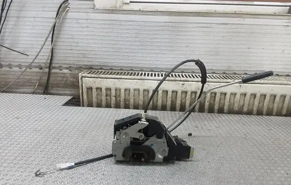Front door lock