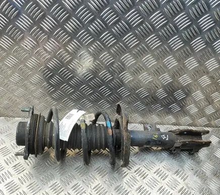 Hyundai i40 Front shock absorber/damper 546613Z900 546303Z850