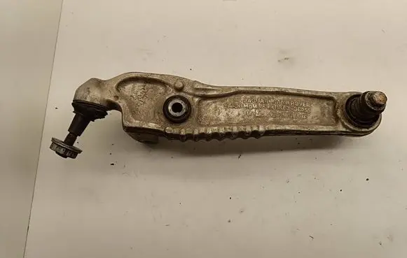 Jaguar F-Pace Front lower control arm/wishbone HK833C255