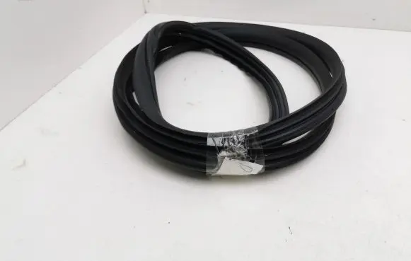 Honda HR-V Rear door rubber seal (on body) 