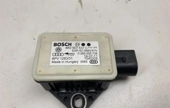 Audi A4 S4 B8 8K ESP acceleration yaw rate sensor 8K0907637C