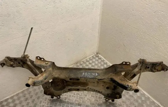 Toyota RAV 4 (XA30) Front subframe