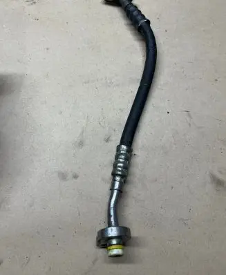 Volvo XC60 Air conditioning (A/C) pipe/hose