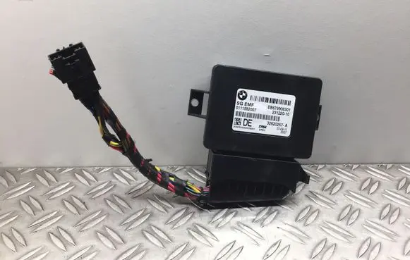 BMW 5 F10 F11 Hand brake control module 6799083 0111582007 679908301
