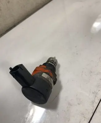 Hyundai Santa Fe Fuel pressure regulator 0281002507