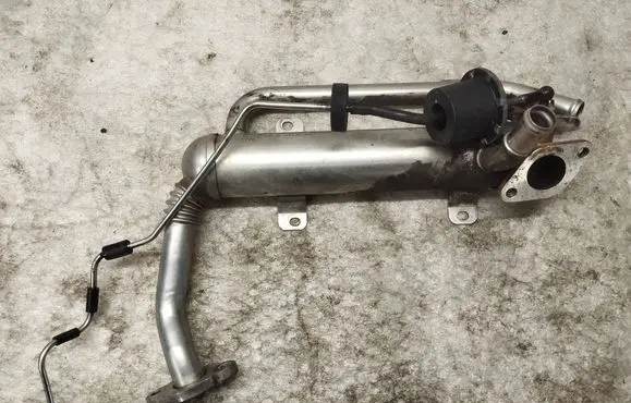 Volkswagen PASSAT B6 EGR valve cooler 03G131512G 043605