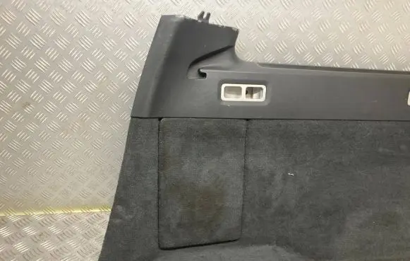Volvo V70 Tailgate/trunk side cover trim 