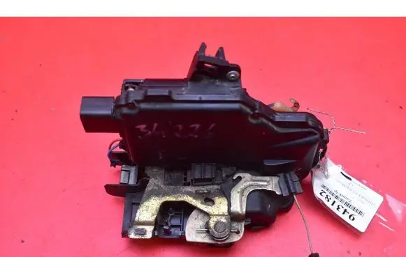 Seat Toledo II (1M) Front door lock 3B1637015A