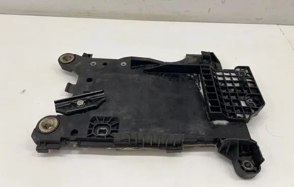 Mini Cooper Countryman F60 Battery tray 9304350