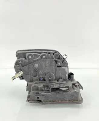 BMW 5 G30 G31 G38 Front door lock 7477693 A046465 18283810