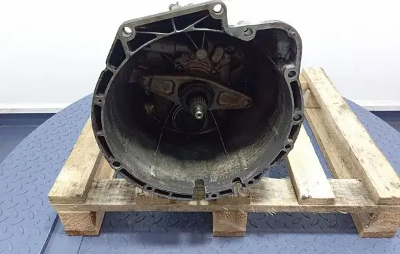 BMW X3 E83 Manual 6 speed gearbox 7571429