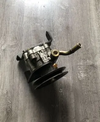 Nissan King Cab, Navara Power steering pump