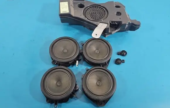 Audi A3 S3 8P Front door speaker 8P4035382E IMPRK1534804