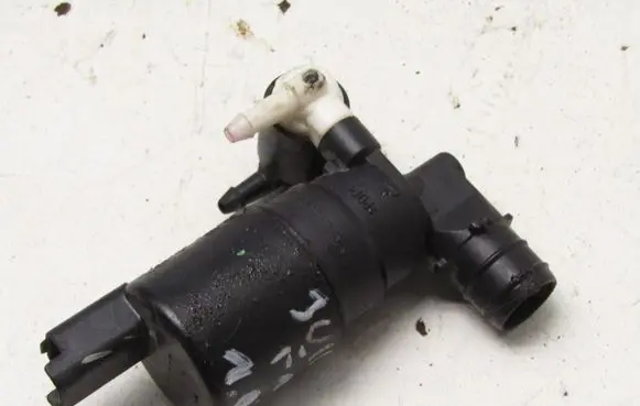 Nissan Juke II F16 Windscreen/windshield washer pump 286208543R