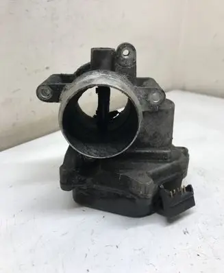 Volkswagen Touran II Throttle valve