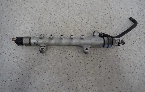 Toyota Verso Fuel injector supply line/pipe 8945820050