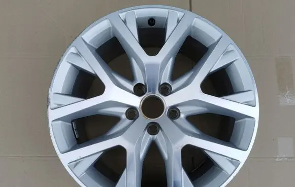 Volkswagen Passat Alltrack R18 alloy rim 3AA601025S