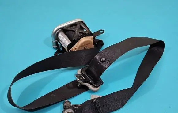 Suzuki Grand Vitara II Front seatbelt 84940-65J0 IMPRK1512681