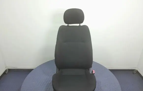 Suzuki Ignis Front passenger seat 