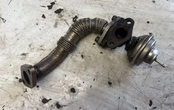 Audi A4 S4 B5 8D EGR valve 038131501F