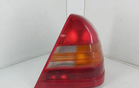 Mercedes-Benz C W202 Rear/tail lights 2028200464R