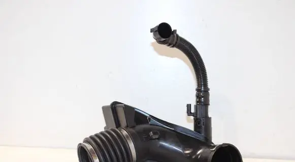 BMW 1 F20 F21 Air intake hose/pipe 8573994