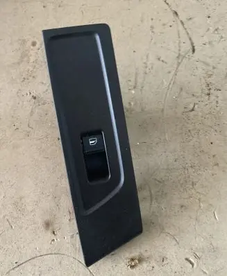 Volkswagen PASSAT B7 Electric window control switch 3AB857858