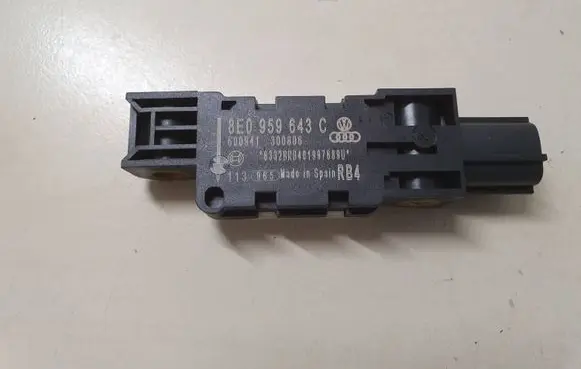 Audi A4 S4 B7 8E 8H Airbag deployment crash/impact sensor 8E0959643C