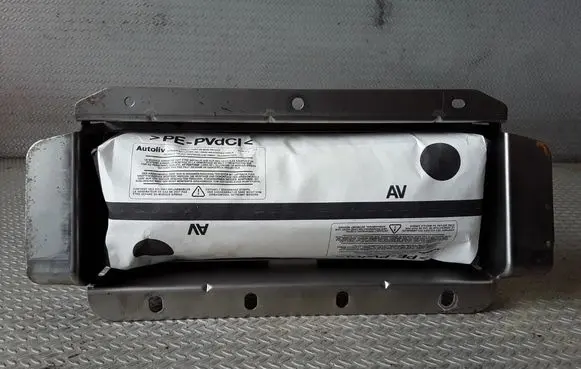 Peugeot 607 Passenger airbag