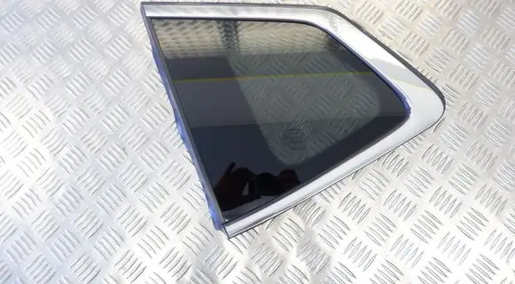 Nissan X-Trail T32 Rear side window 833014CC04