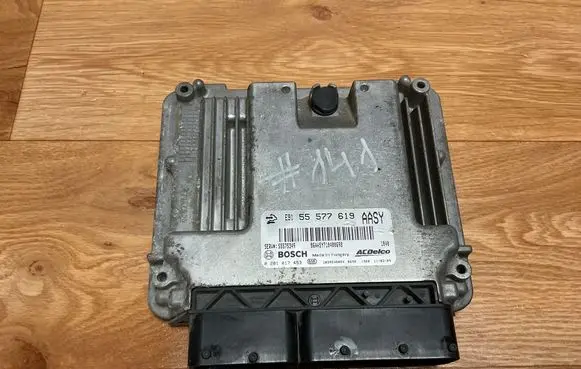 Opel Insignia A Engine control unit/module 55577619 55575349 0281017453