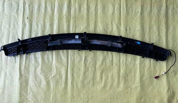 Mercedes-Benz C AMG W204 Third/center stoplight A2046830130 SP560