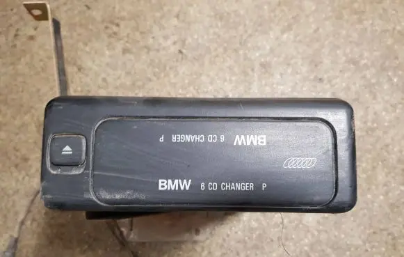 BMW 7 E38 CD/DVD changer 65128361058
