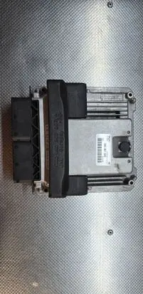 Audi Q5 SQ5 Engine control unit/module 8K5907589