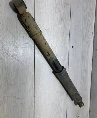 Toyota Hilux (AN10, AN20, AN30) Rear shock absorber/damper 260245