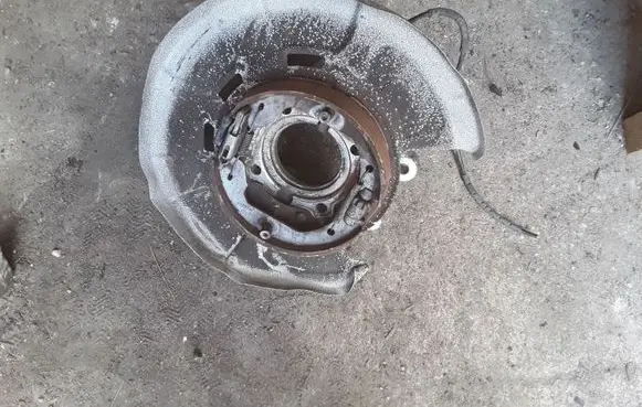 BMW X5 E70 Rear wheel hub spindle/knuckle 677098305