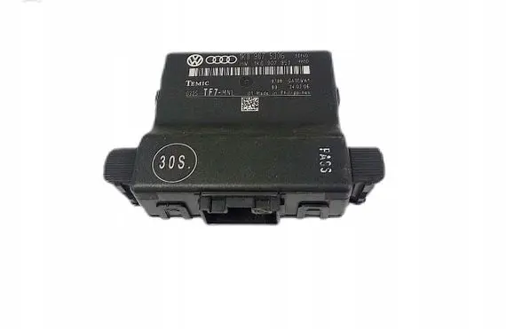 Audi A3 S3 8P Gateway control module 1K0907530G