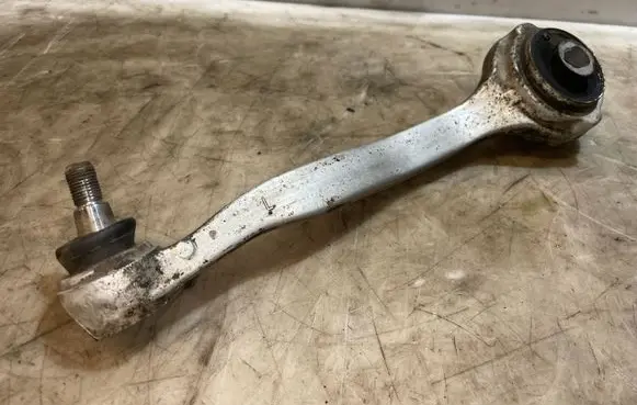 Mercedes-Benz C W203 Front control arm 1340101170