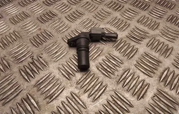 Nissan Qashqai Crankshaft position sensor 8200885209 8200885209A