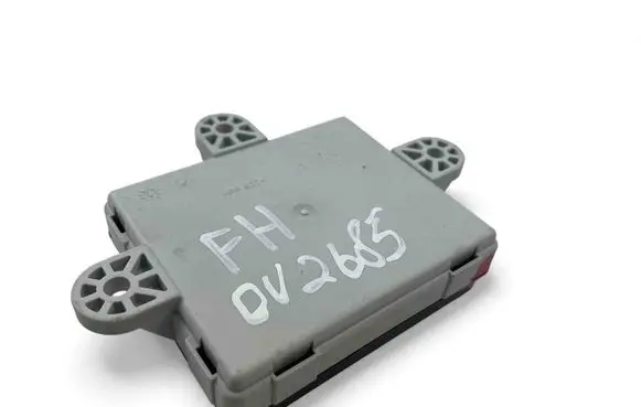 Volvo V40 Door control unit/module 31394043