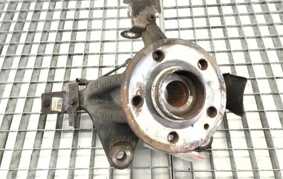 Mercedes-Benz Vito Viano W447 Front wheel hub spindle knuckle