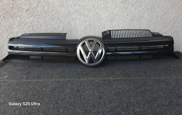 Volkswagen Golf VI Front bumper upper radiator grill 1K9853651A