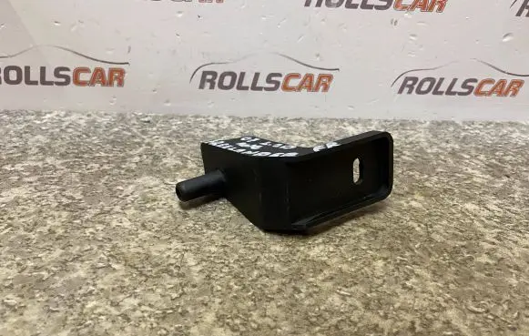 Land Rover Freelander 2 - LR2 Radiator mount bracket 6G918A194BB