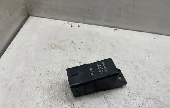 Peugeot 406 Glow plug pre-heat relay 51252002
