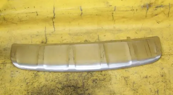 Front bumper lip