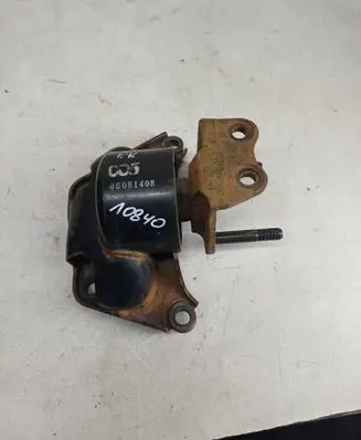 Hyundai Santa Fe Engine mount bracket 06081408