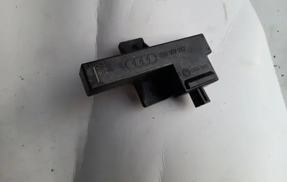 Audi A8 S8 D4 4H Keyless (KESSY) go control unit/module 8K0907247