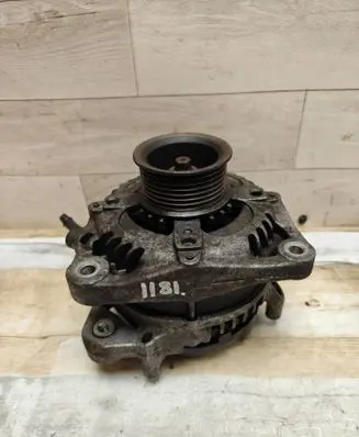 Honda CR-V Generator/alternator 1042105370