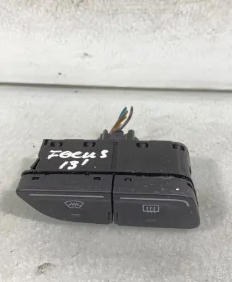 Ford Focus Windscreen/window heater switch Am5t18k574ab