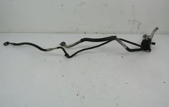 Volkswagen PASSAT B5.5 Air conditioning (A/C) pipe/hose 